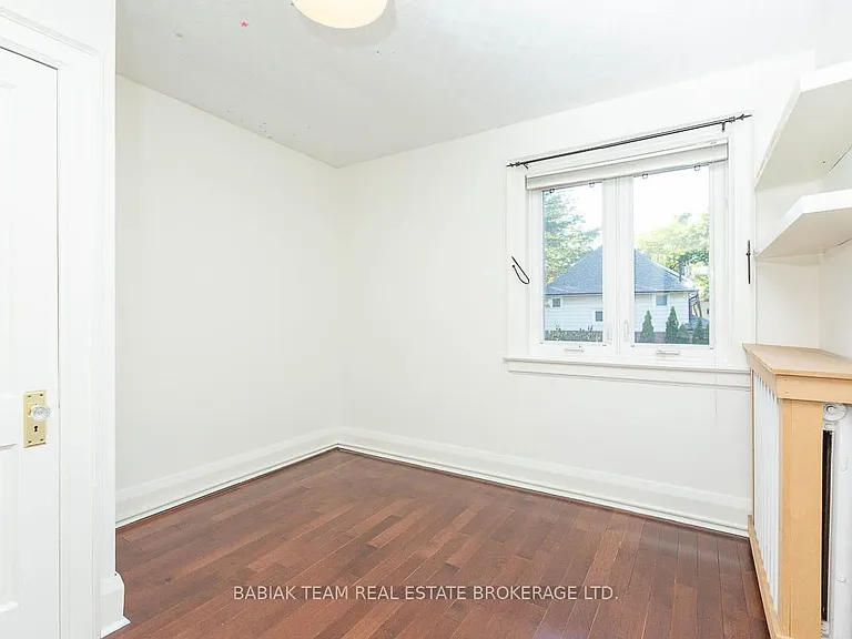 94 Woodside Ave — Photo 14