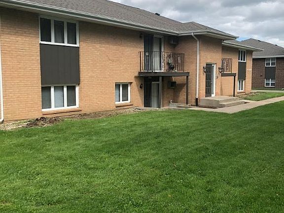 5th image of 4544 Governors Dr APT 7