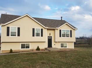 32075 179th St, Leavenworth, KS 66048