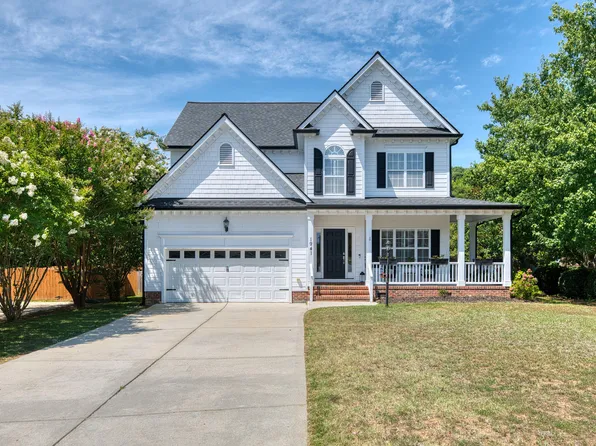 1941 N Bryson Ct, Fuquay Varina, NC 27526