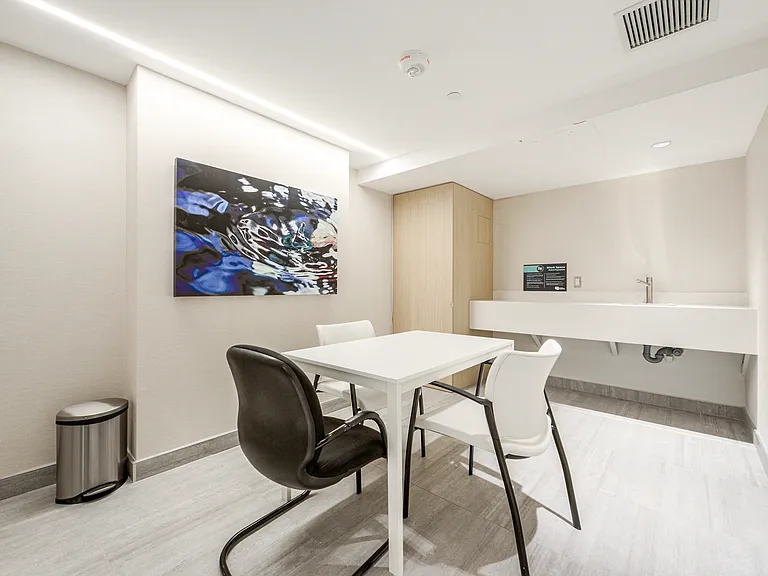 50 High Park Ave — Photo 37