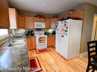 1207 W Commercial St, Appleton, WI 54914