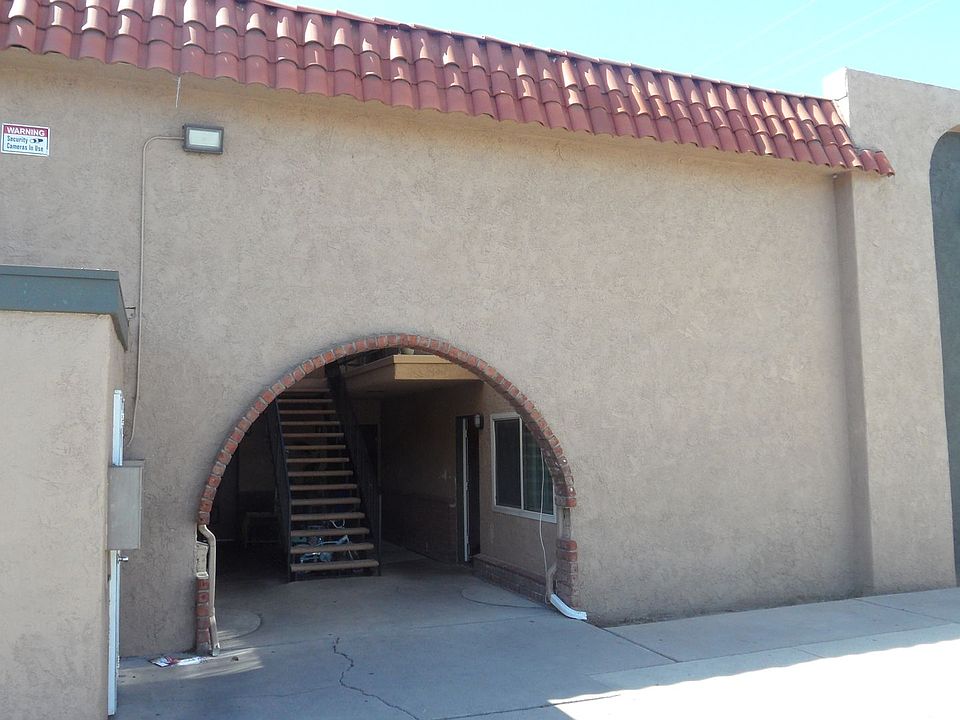 1st image of 530 E 14th St APT 4