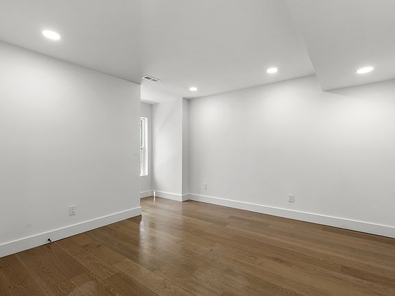 23rd image of 7711 Steeplechase Ct