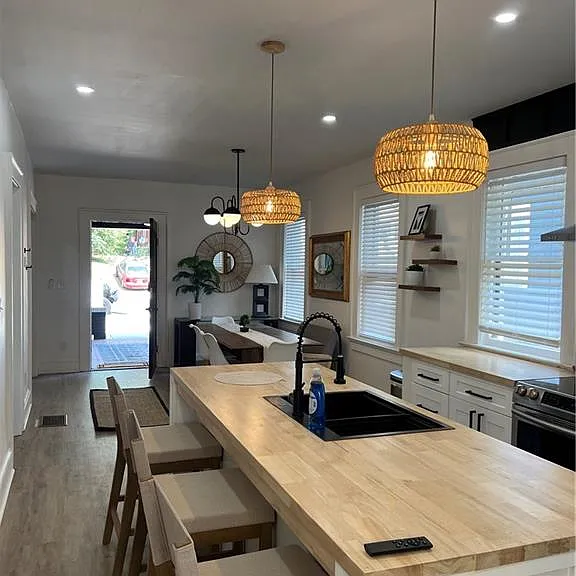 1474 Beecher St SW — Photo 4