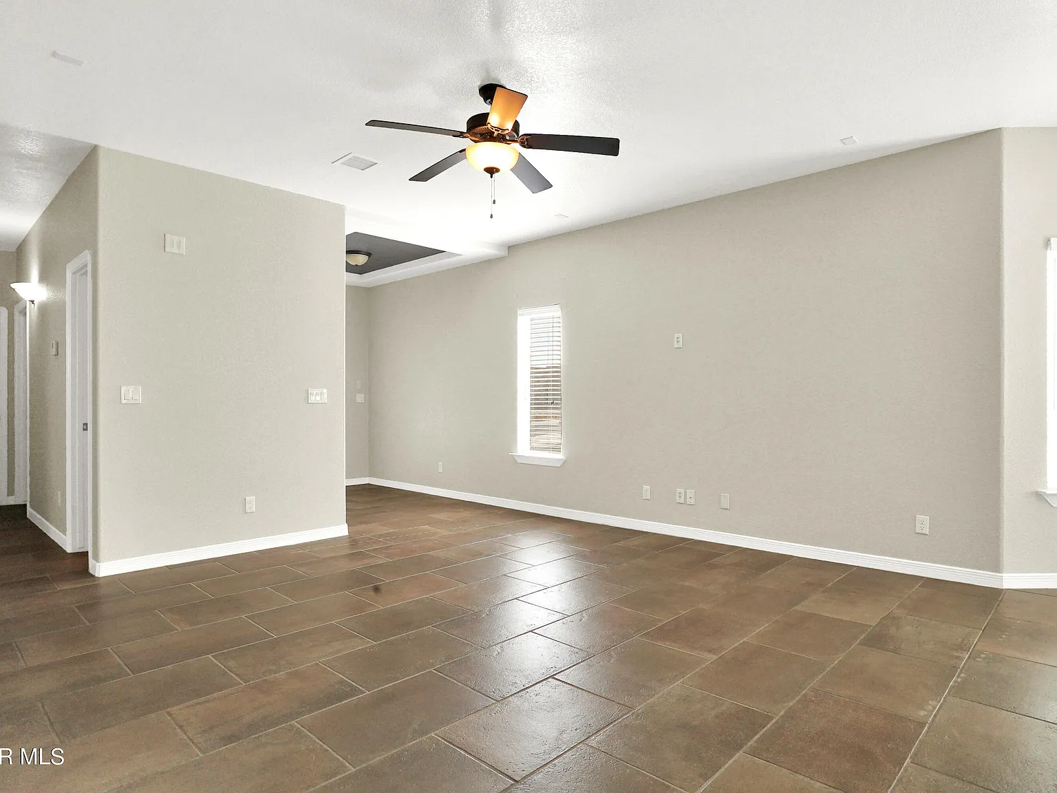 3 bed, 2.0 bath, 1312 sqft, $1,850 — Photo 3