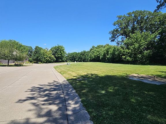 2nd image of 574-632 3rd St