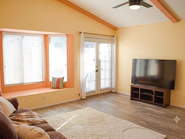 4175 E Pecan Rd — Photo 3