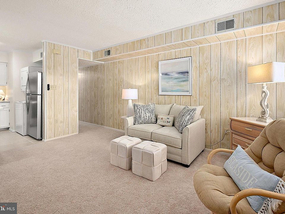 1st image of 8 121st St Unit 202A