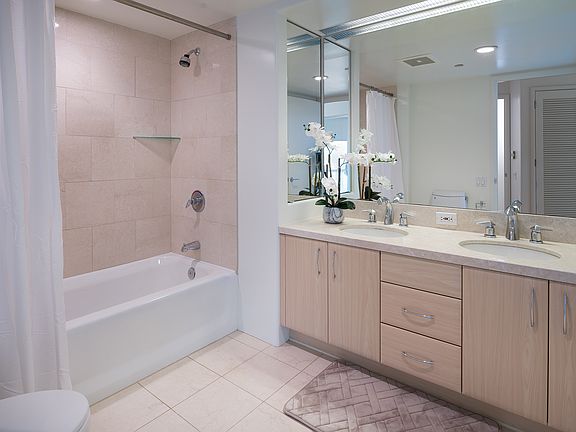 5th image of 88 Piikoi St APT 3903