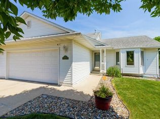 2515 Riverwoods Ave, Des Moines, IA 50320