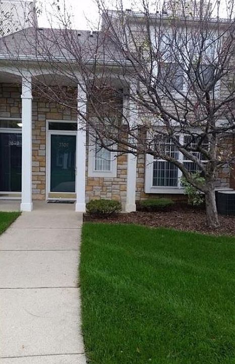1st image of 5560 Pine Aires Dr #1