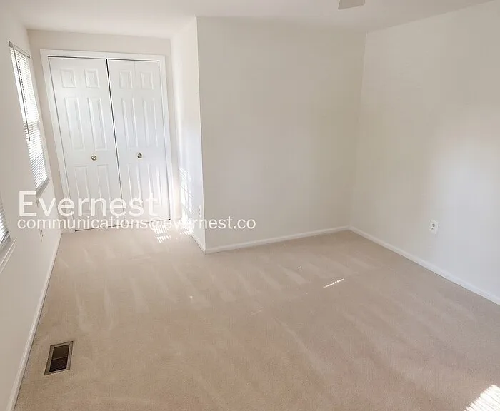11829 Parliament Dr — Photo 17