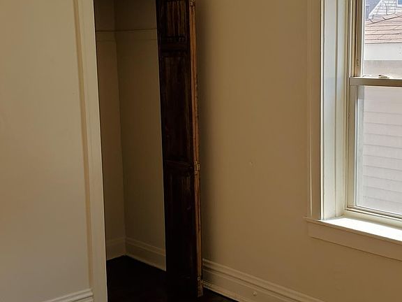 4th image of 5046 W Diversey Ave #1R
