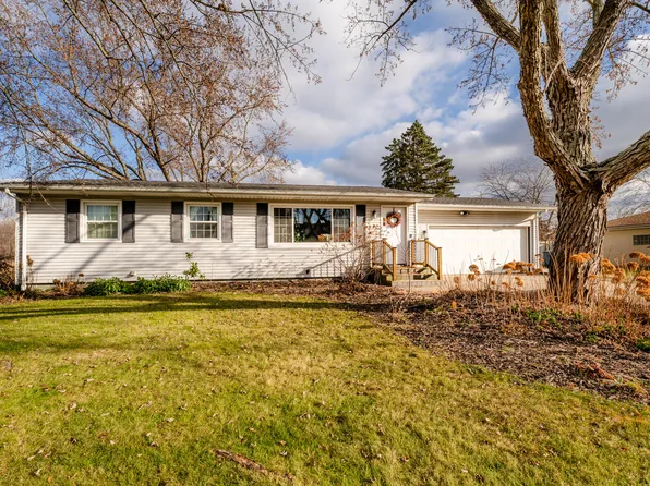 8459 Cleveland Ave, Baroda, MI 49101