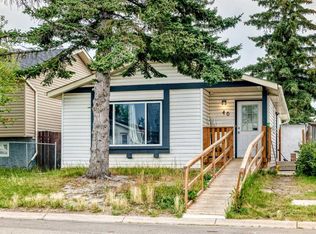 40 W Faldale Close NE, Calgary, AB T3J 1V9