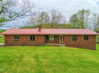 2618 Carters Valley Rd, Surgoinsville, TN 37873