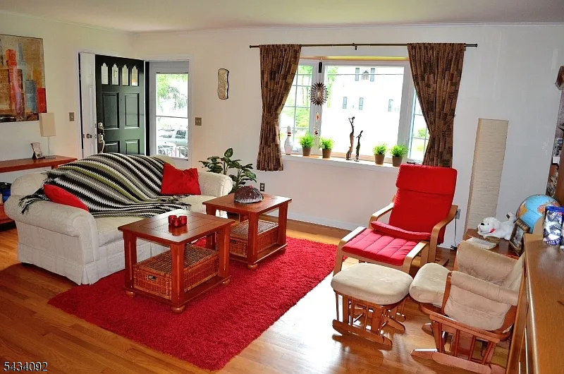 1 Willow St, Chatham, NJ 07928 — Photo 4