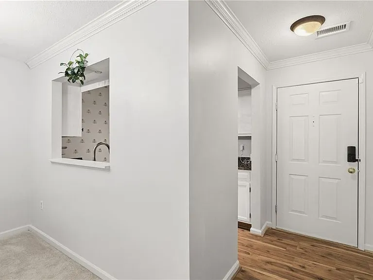 24307 Plantation Dr NE — Photo 4