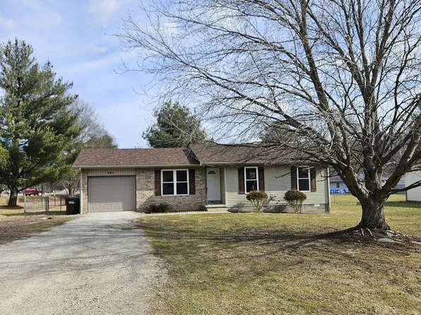 110 Flintwood Dr W, North Vernon, IN 47265