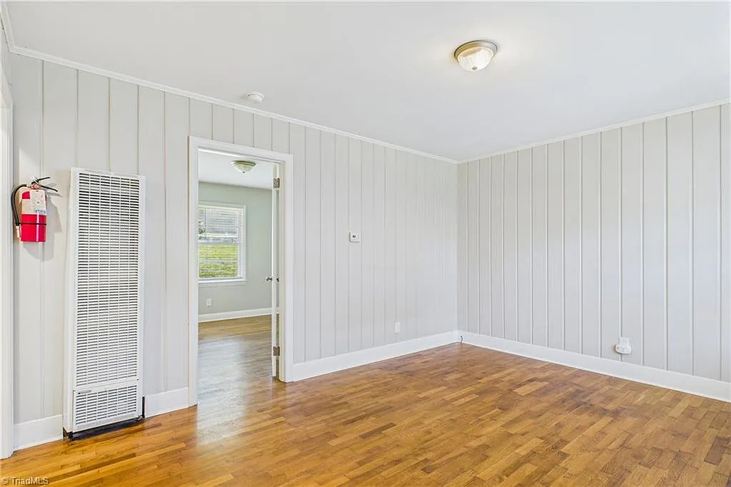 1 bed, 1.0 bath, 660 sqft, $900 — Photo 3
