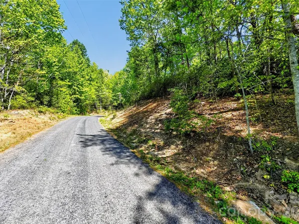 131-133 McKenzie Way N, Old Fort, NC 28762