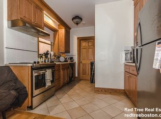 16 S Russell St #2A, Boston, MA 02114