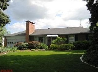 16 Sandringham Ln, Saint Louis, MO