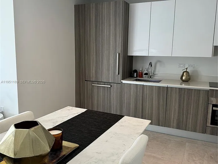 239 SW 9th St #1405 — Photo 4