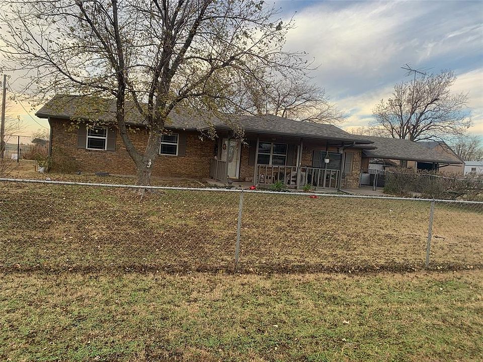 1st image of 207 E Albert Oney Ave