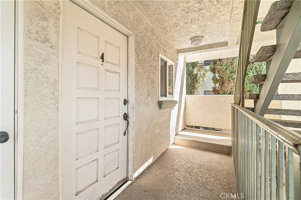 2 bed, 810 sqft, $2,500 — Photo 3