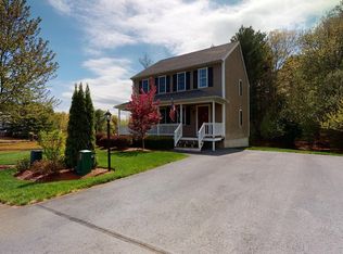 4 Captain Hall Rd, Middleboro, MA 02346