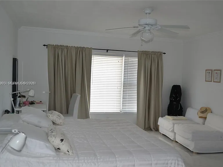 3850 Galt Ocean Dr #111 — Photo 12