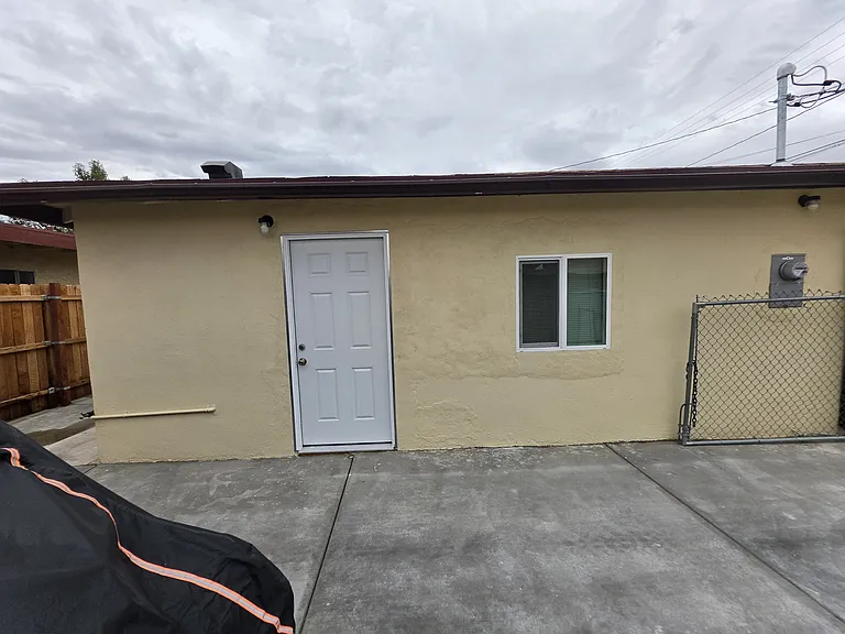 16746 Merrill St #B — Photo 31