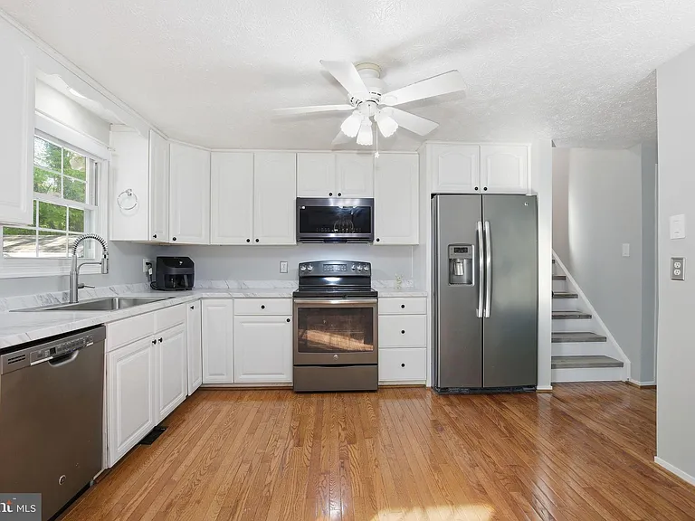7625 Sheffield Green Way #7625 — Photo 11
