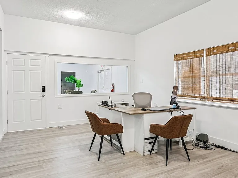 Haven on Canal Apartments — Photo 34