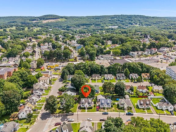 3rd image of 72 Southwick Avenue