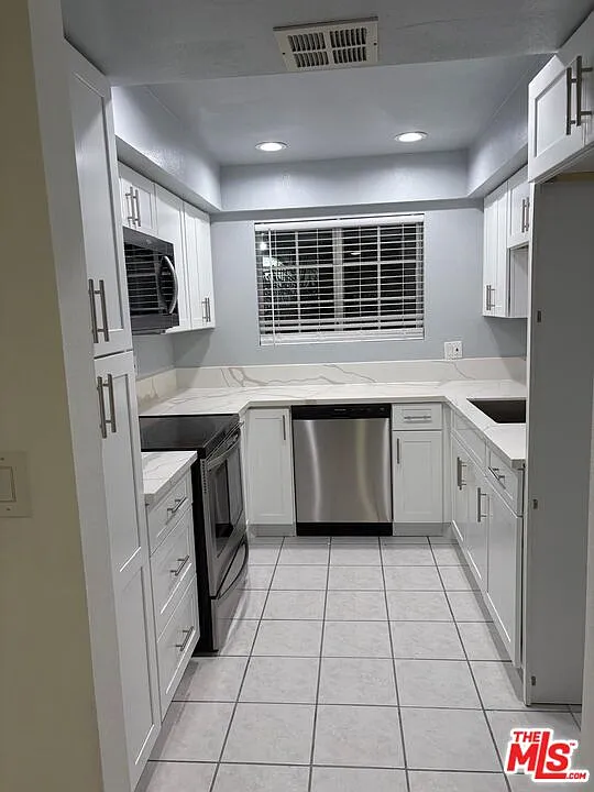 Building Photo - 777 S Citrus Ave #107