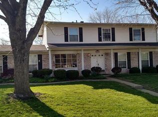 901 Fernview Dr, Saint Louis, MO 63141