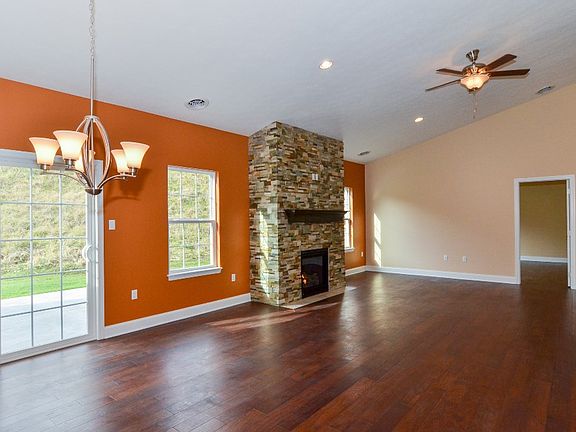 4th image of 709 Crystal Spring Ct #20-B