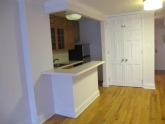 Rented by Metropolis Real Estate of Manhattan