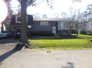 913 E Gladys Ave, Addison, IL 60101