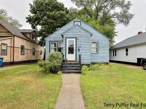 3035 Lemuel St, Muskegon Heights, MI 49444