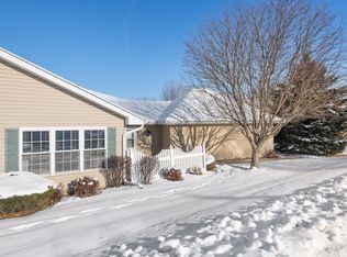820 Roundhouse St, Shakopee, MN 55379