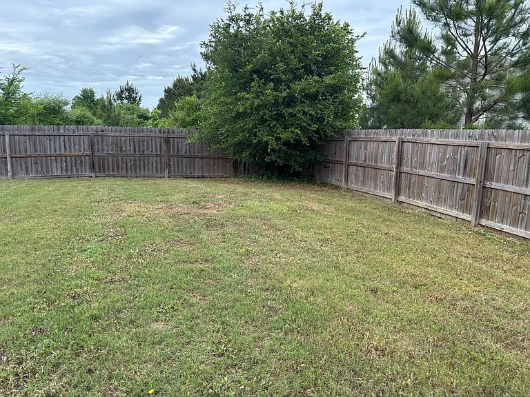 323 Owens Rd — Photo 20