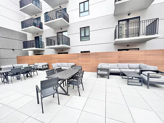 Rented by ERNY LLC | media 28