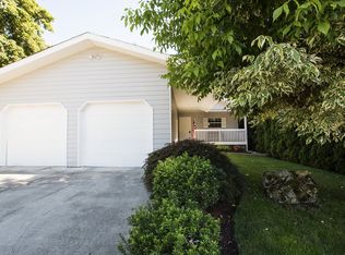 1135 Tyler Ave, Cottage Grove, OR 97424