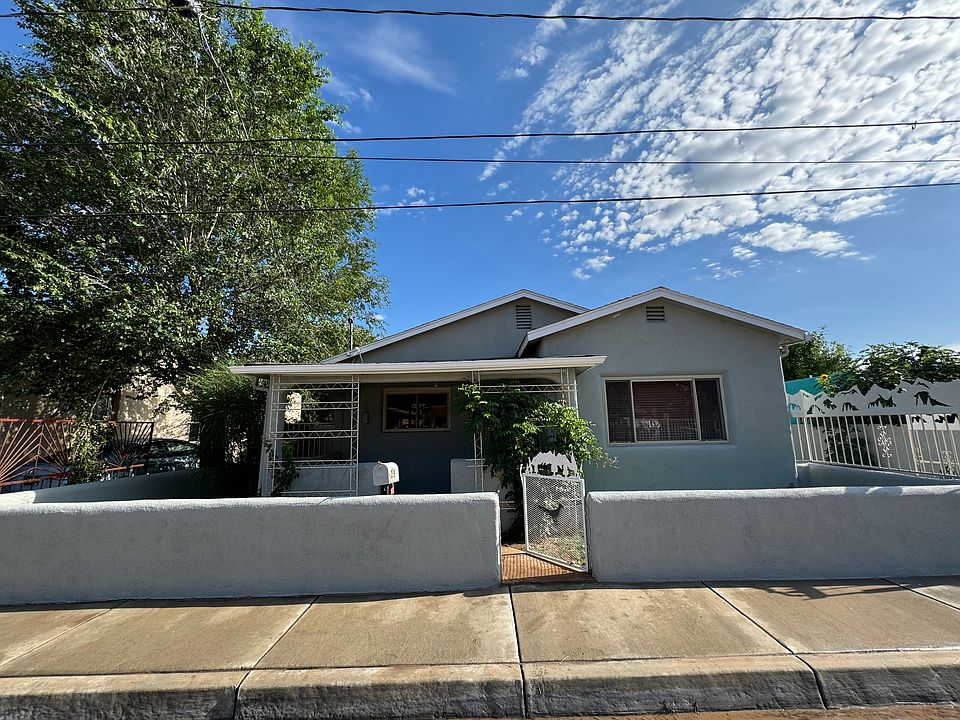 1st image of 219 Kathryn Ave SE