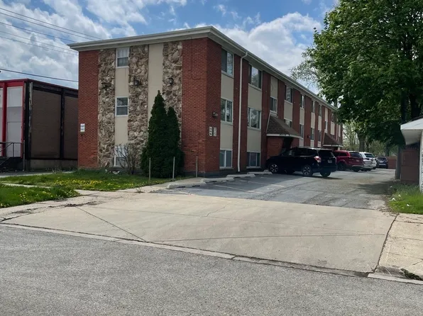 4620 Fishermans Ter APT Ge, Lyons, IL 60534