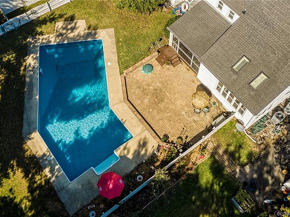 4th image of 7093 Spicewood Dr